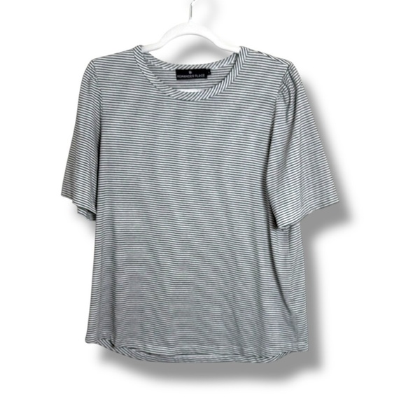 Pomander Place Tops - Pomander Place Gray Stripe Tee Size Large